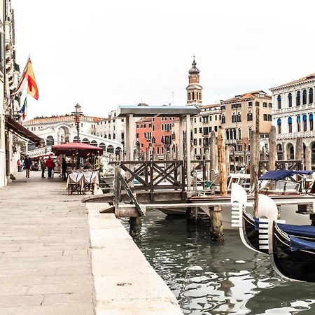 Charming Apartment On The Grand Canal R&R Veneza Exterior foto